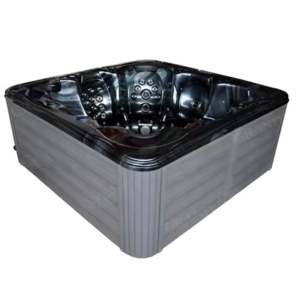 QuadraSpa 4-Person Hot Tub